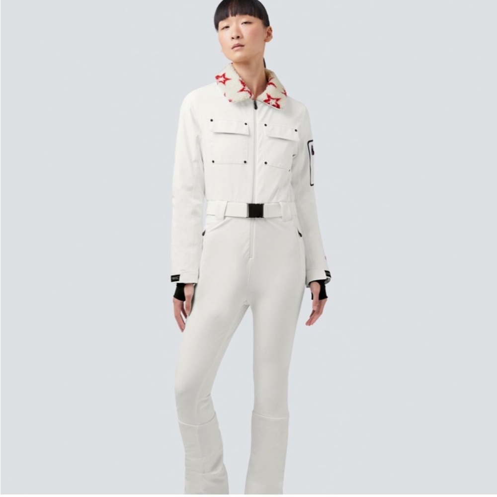 PERFECT MOMENT "QANAG" WHITE 1
PIECE SKI SUIT - SIZE XS
